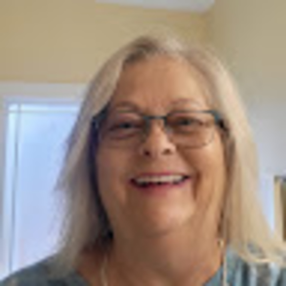 Meet your Posher, Carolyn